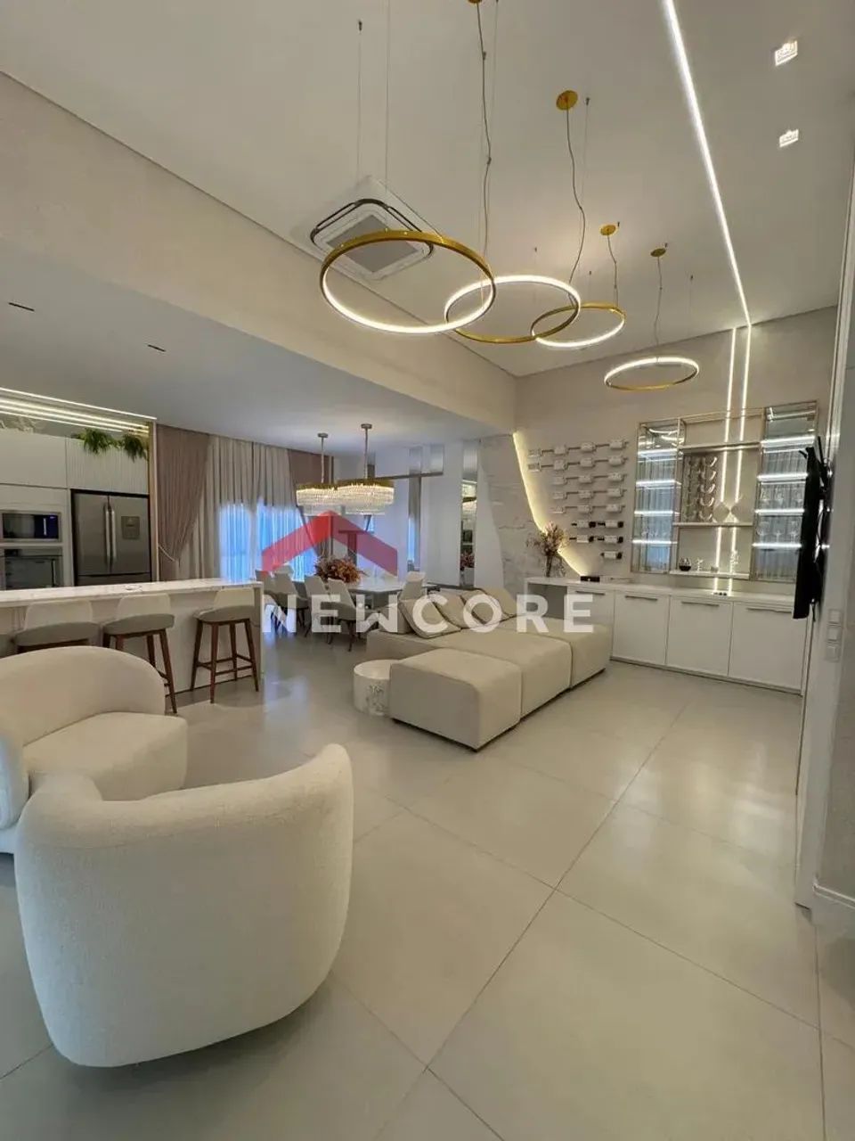 Apartamento em Rua 306 - Meia Praia - Itapema/SC