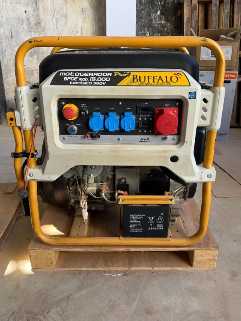 Gerador Buffalo BFGE 15000 Master Trifásico 380V