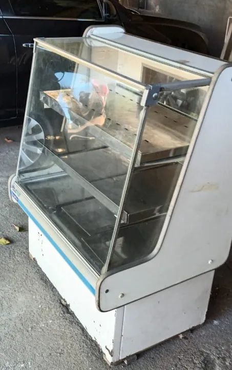 Balcão expositor quente