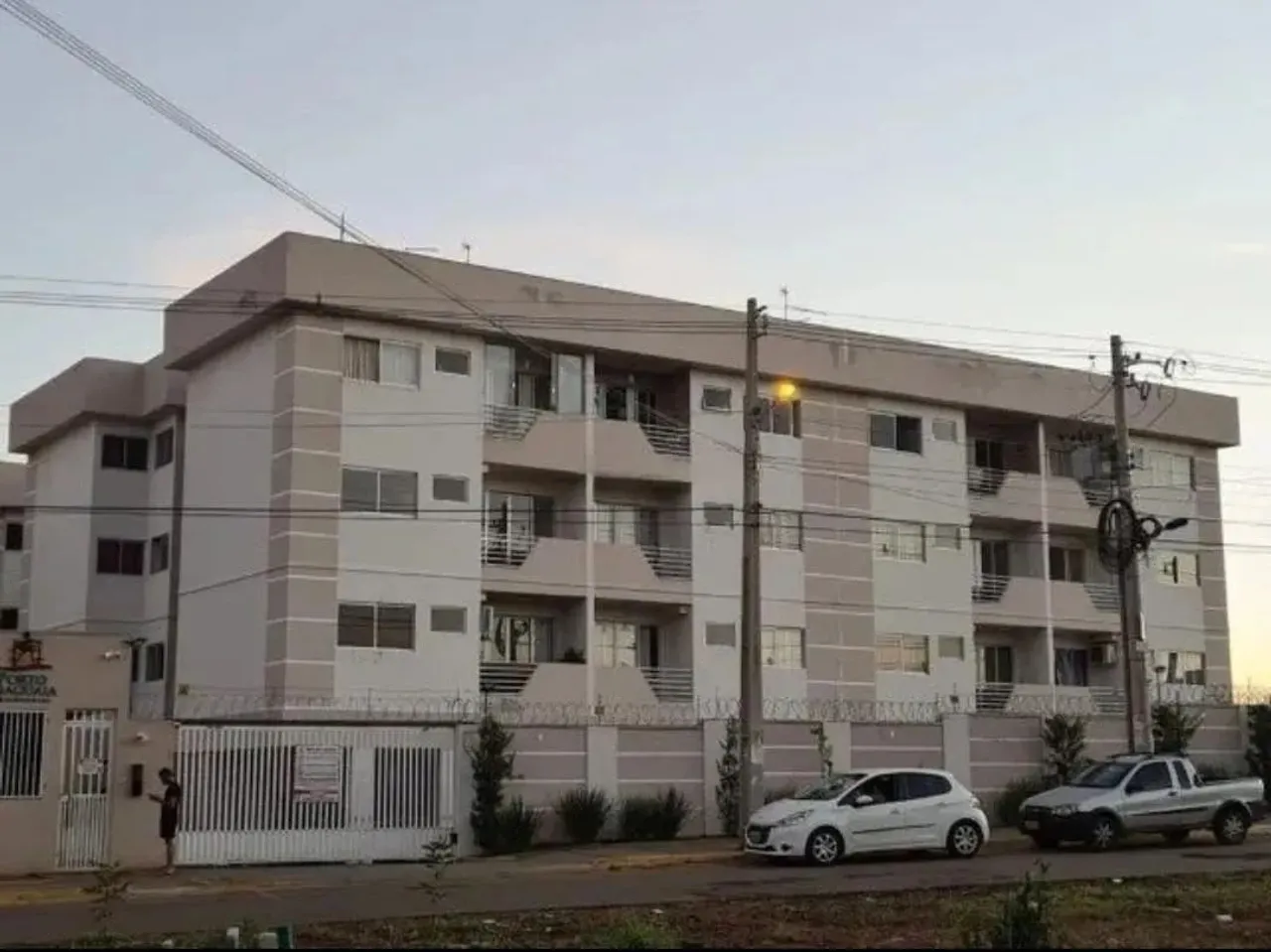 APARTAMENTO 2 QTS 1 SUÍTE 220 MIL SETOR CHACARAS SÃO PEDRO.