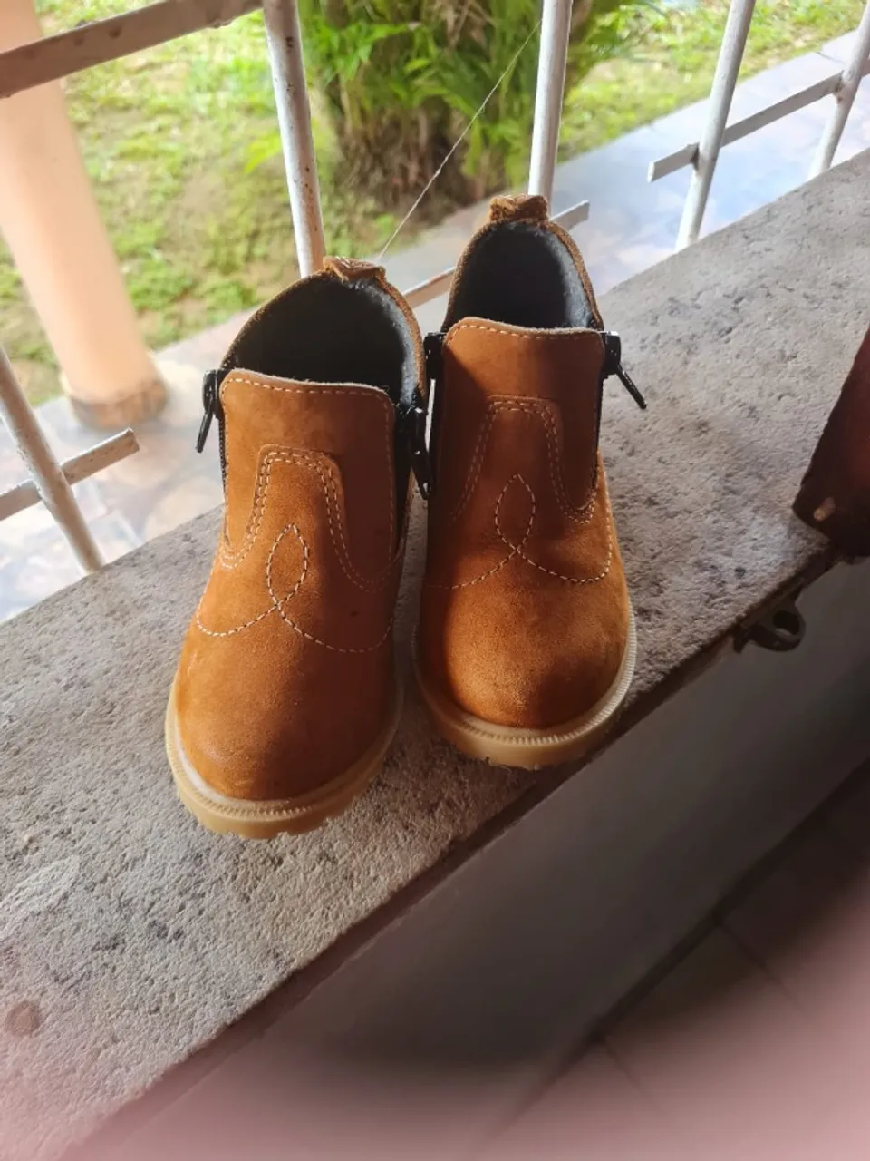 VENDO BOTA INFANTIL Nº24