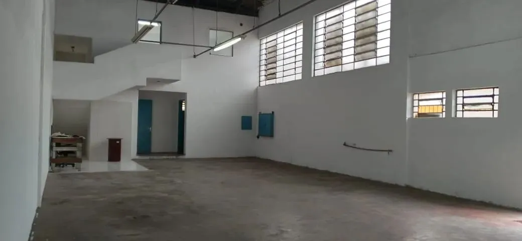 Imóvel para aluguel tem 251 metros quadrados em Serraria - Diadema - SP