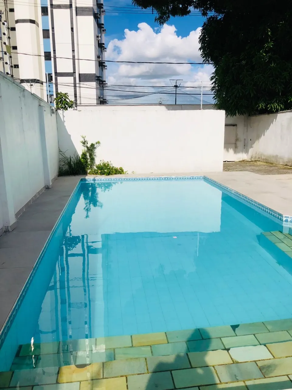 Em Adrianopolis, piscina, casa de festa.