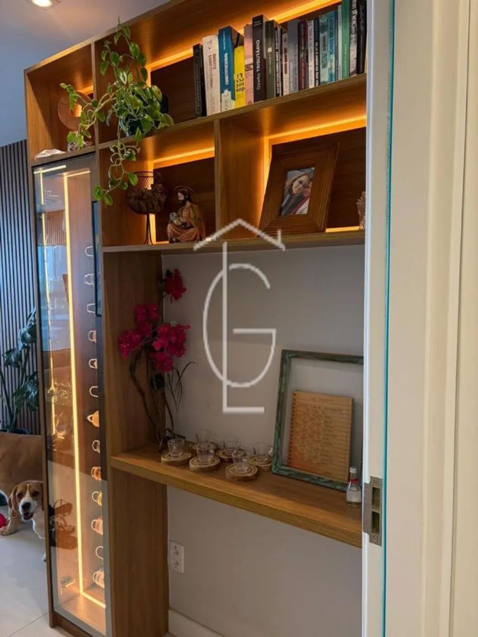 BELÍSSIMO APARTAMENTO REFORMADO E MOBILIADO NO CORAÇÃO DO ESPINHEIRO - Foto 3