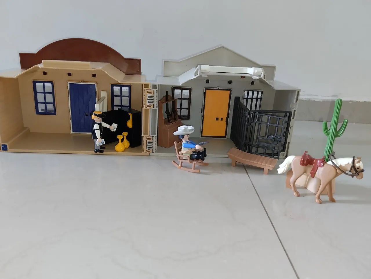 Playmobil conjunto Banco e Sheriff - Foto 3