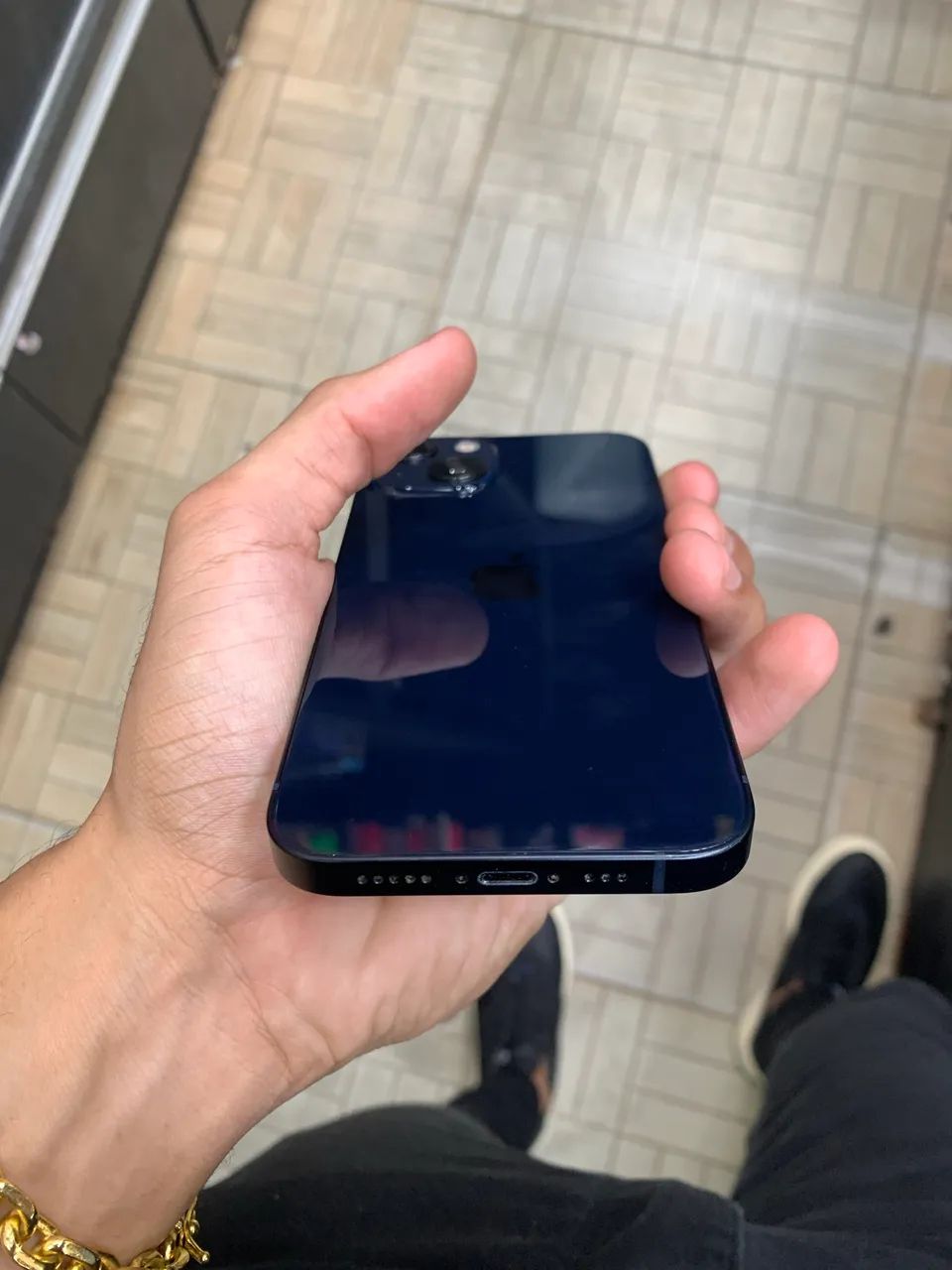 iPhone 13 128GB - Cor preta  - Foto 2