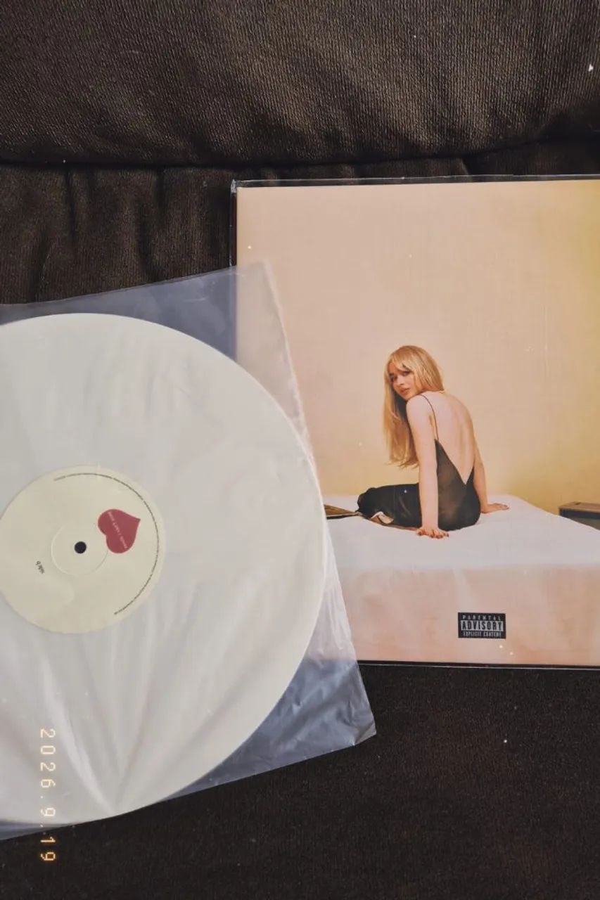 Disco de Vinil Emails I Can't Send - Sabrina Carpenter - cor Creme - Foto 2