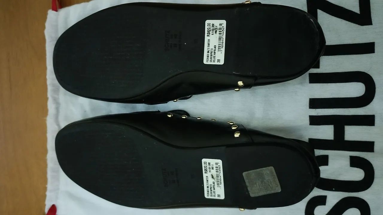 Mocassim preto com tachas  - Foto 2