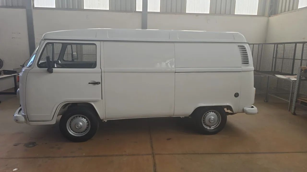 Volkswagen Kombi FURGÃO 2014