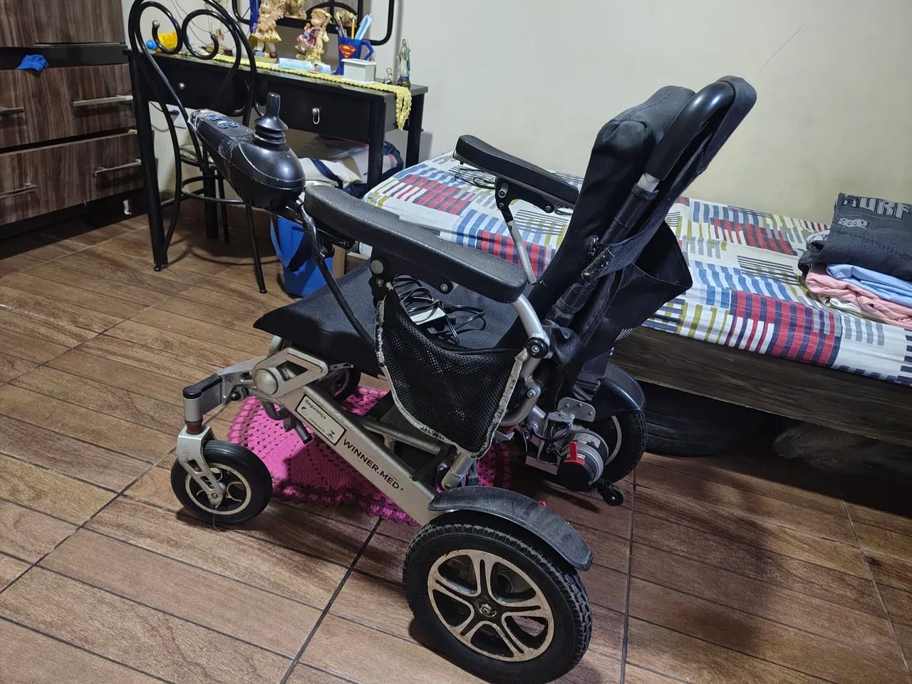 Cadeira de rodas motorizada  - Foto 2