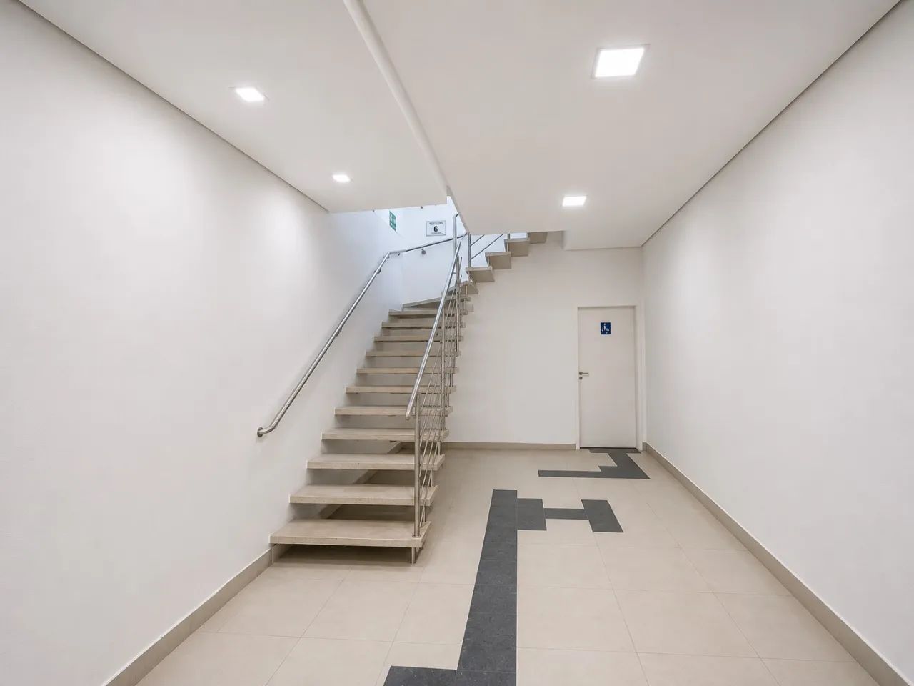 Prédio Comercial à Venda no Centro de Florianópolis - Excelente Oportunidade para Investid - Foto 2