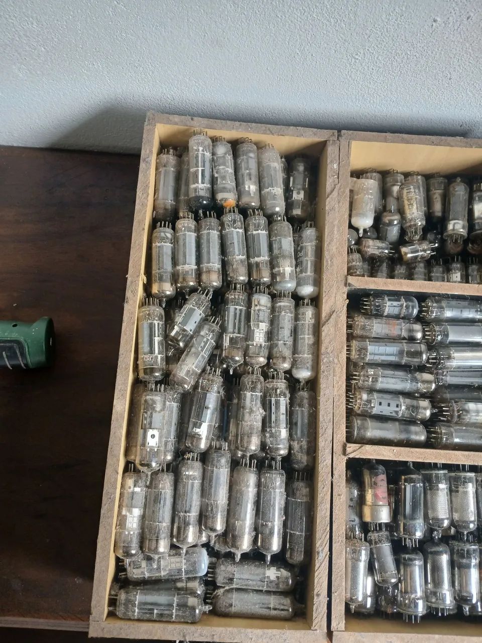 Válvulas eletrônicas antigas lote com mais de 500 Válvulas  - Foto 2