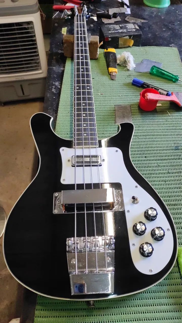 Baixo Harley Benton RB-414BK Rickenbacker  - Foto 2
