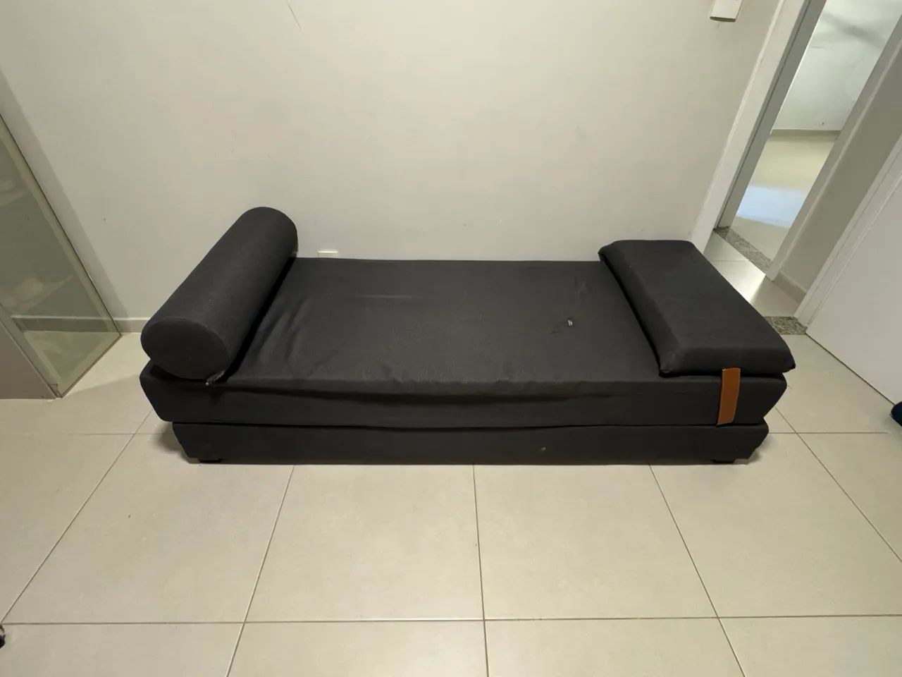 Vendo sofá cama tok stok 2 lugares  - Foto 4