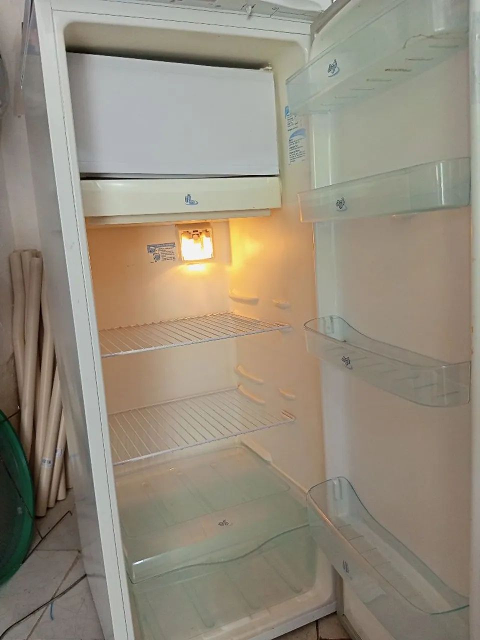Refrigerador Eletrolux, Gelando Perfeitamente  - Foto 3
