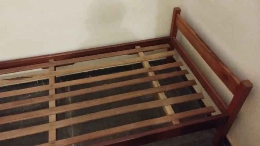 Cama de Solteiro de Madeira Maciça - Foto 3