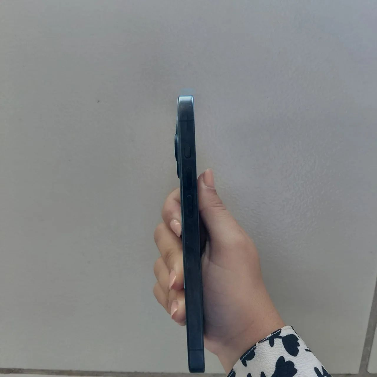 iphone 15 pro - 128GB - Bom estado 