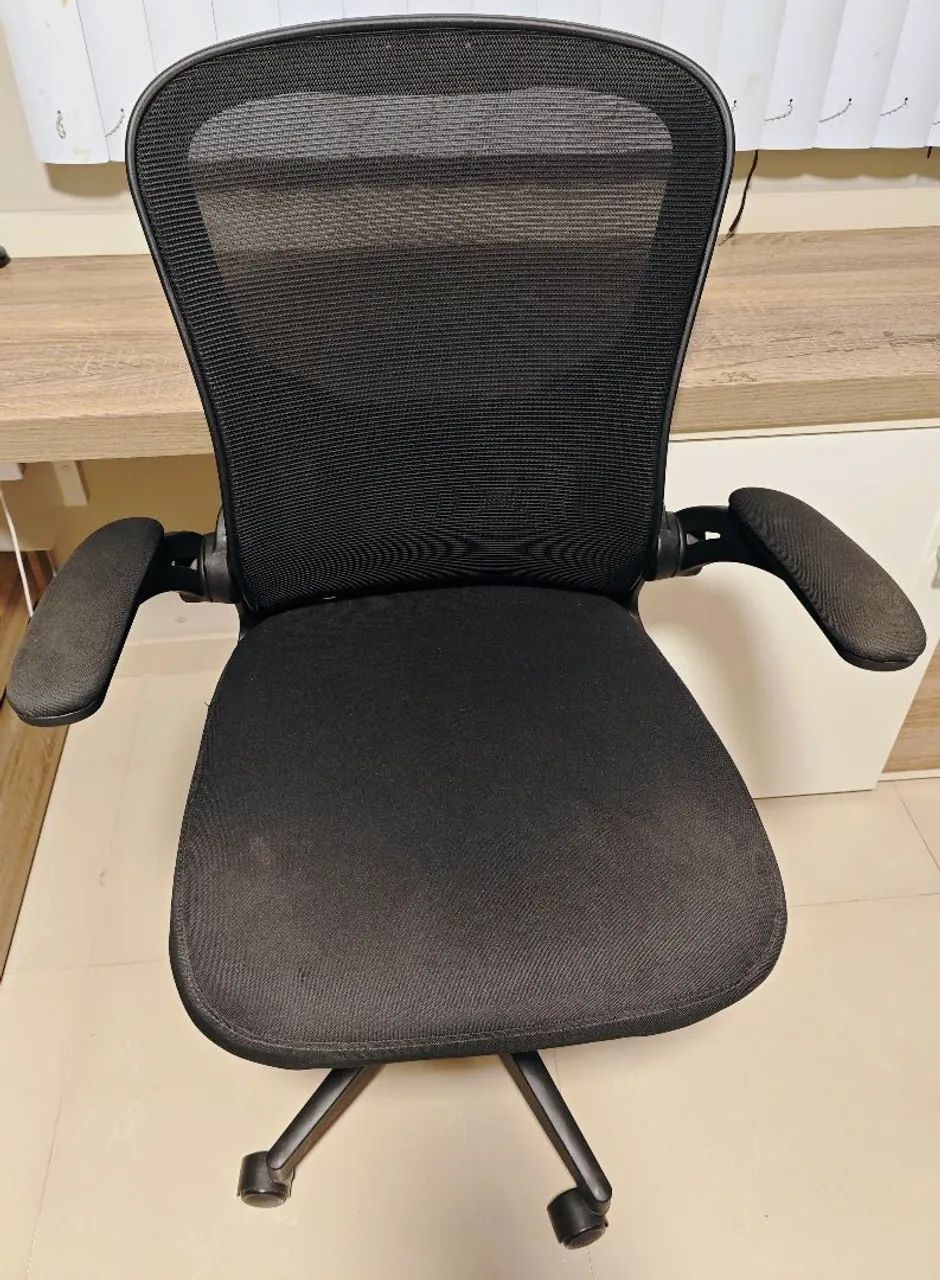 Cadeira mesh ergonômica/office com ajustes