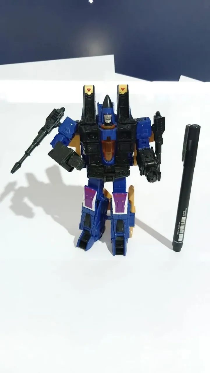 Transformers Dirge Legacy Evolution (Voyager Class)  - Foto 3