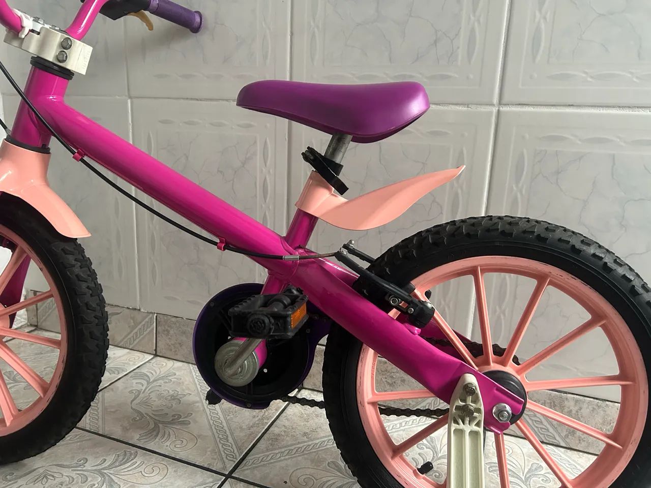 Bicicleta menina aro 16 - Foto 2