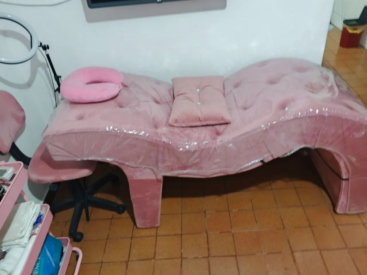 Vende-se maca de lash designer 