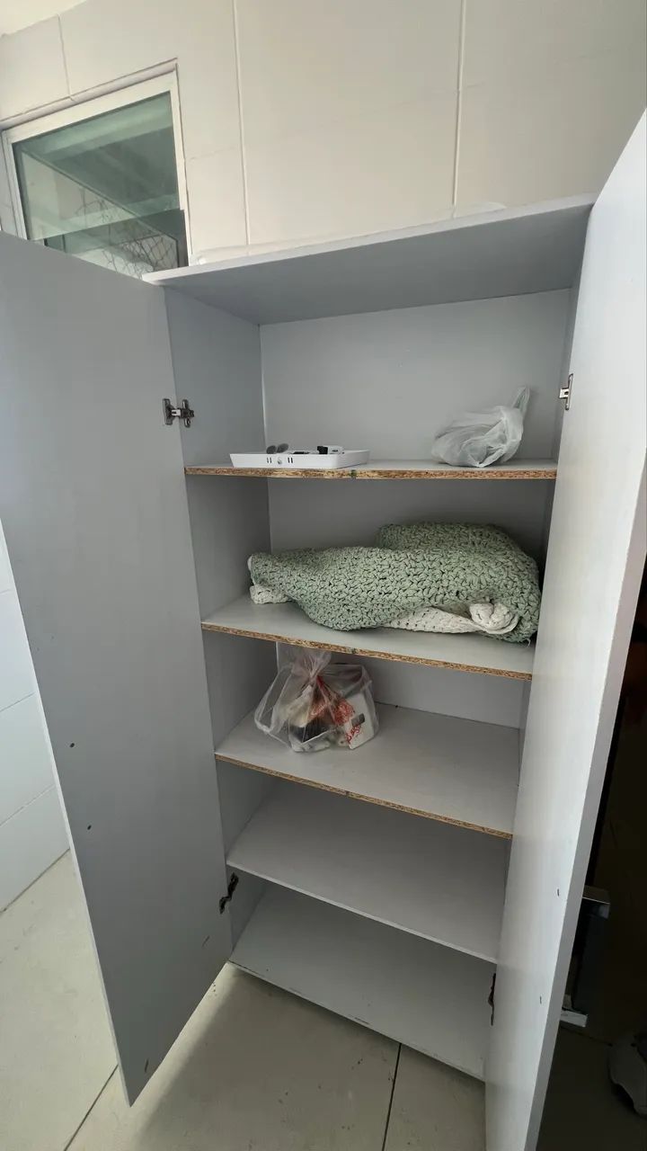 Vendo armário multiuso