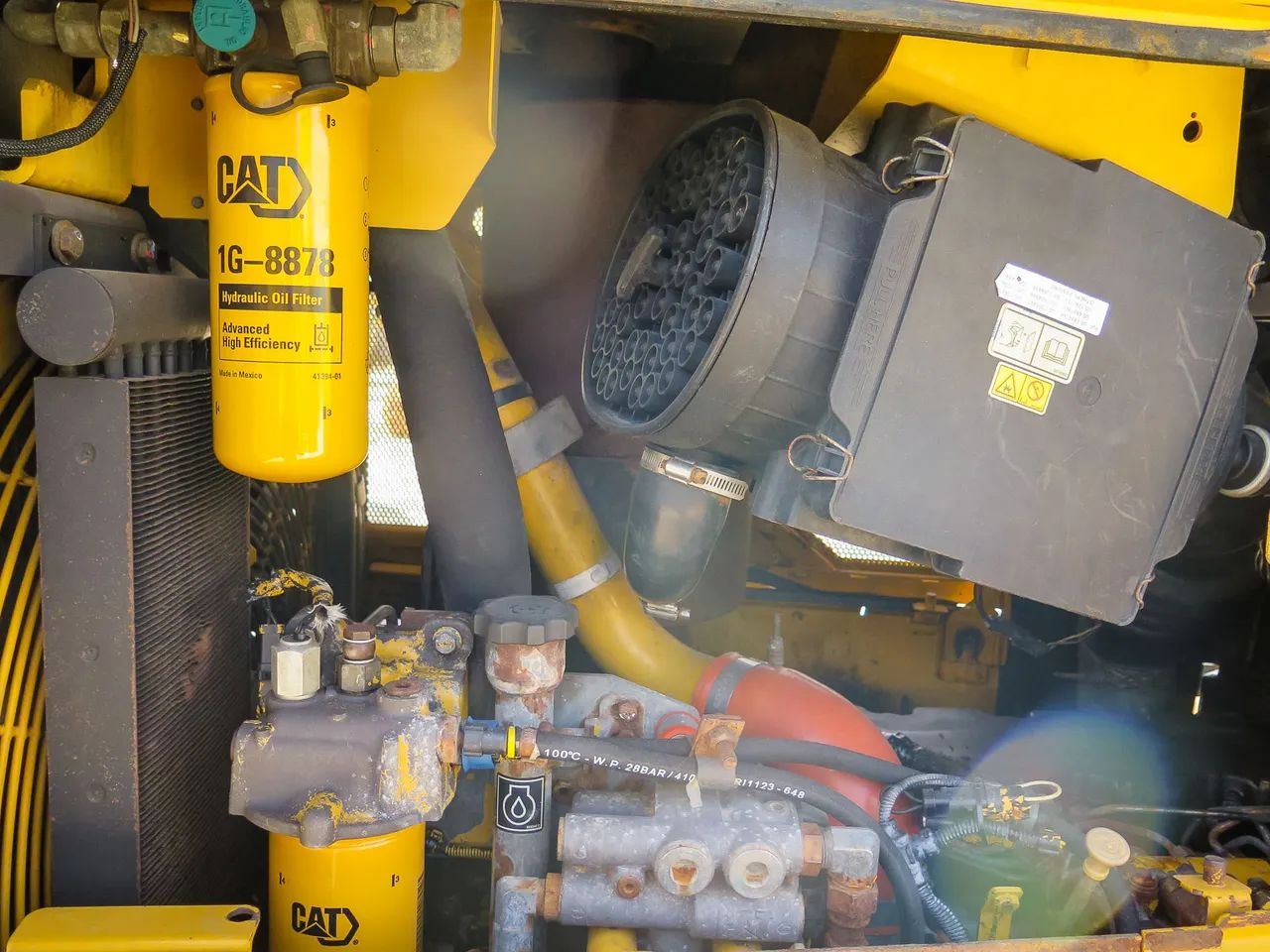 Trator de esteiras CATERPILLAR D6N 2013 com 12.500h de operação - Foto 5