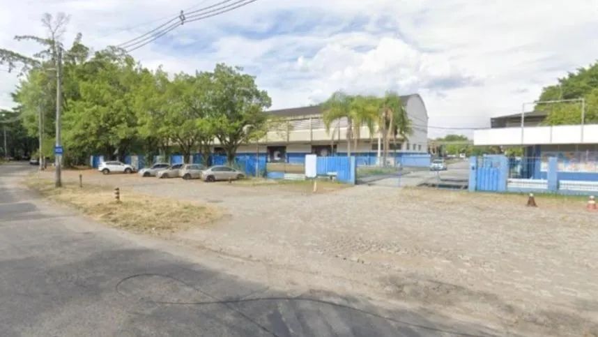 Leilão - Comercial - De R$21.307.000,00 Por R$10.653.500,00