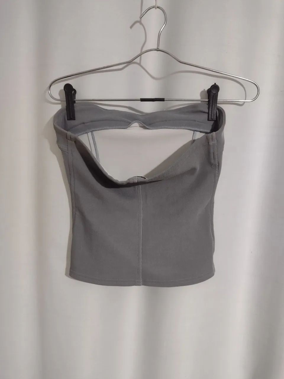 Blusa tomara que caia canelada cinza - Foto 2