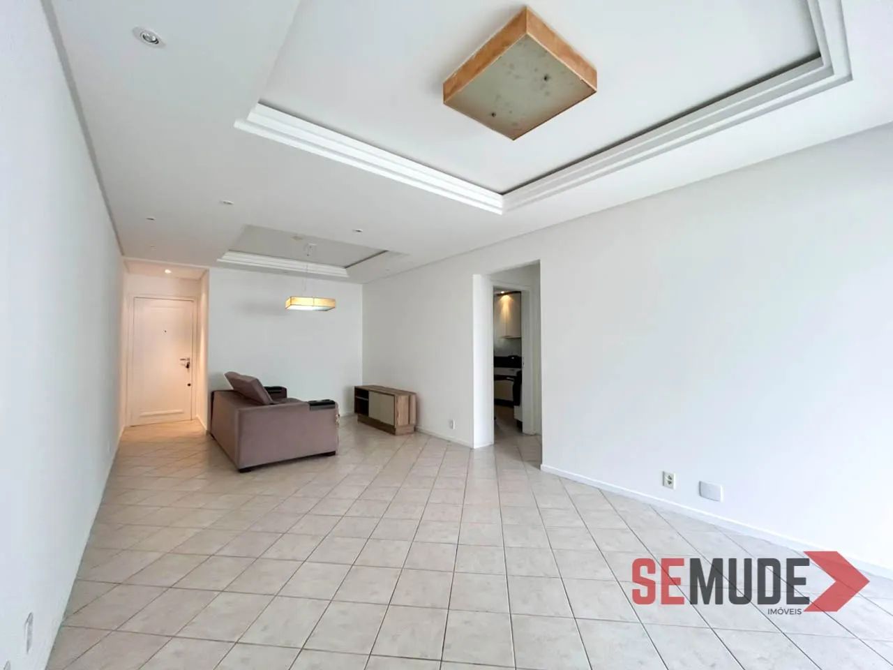 Apartamento Amplo com 3 Dormitórios e Suíte - Foto 2