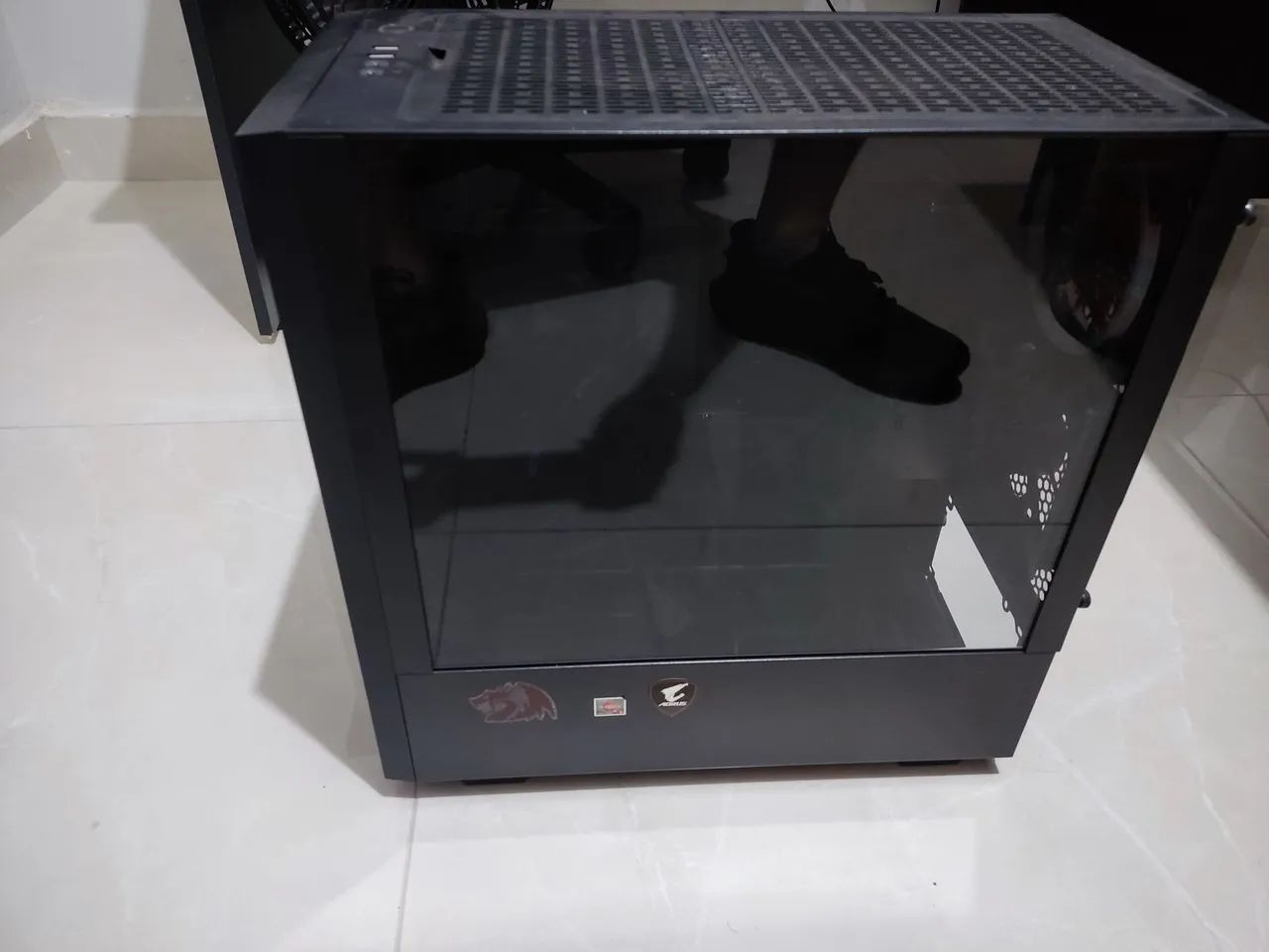 Gabinete Sharkoon REV100 - Foto 2