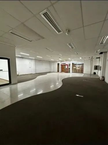 Predio comercial na Vila Valqueire