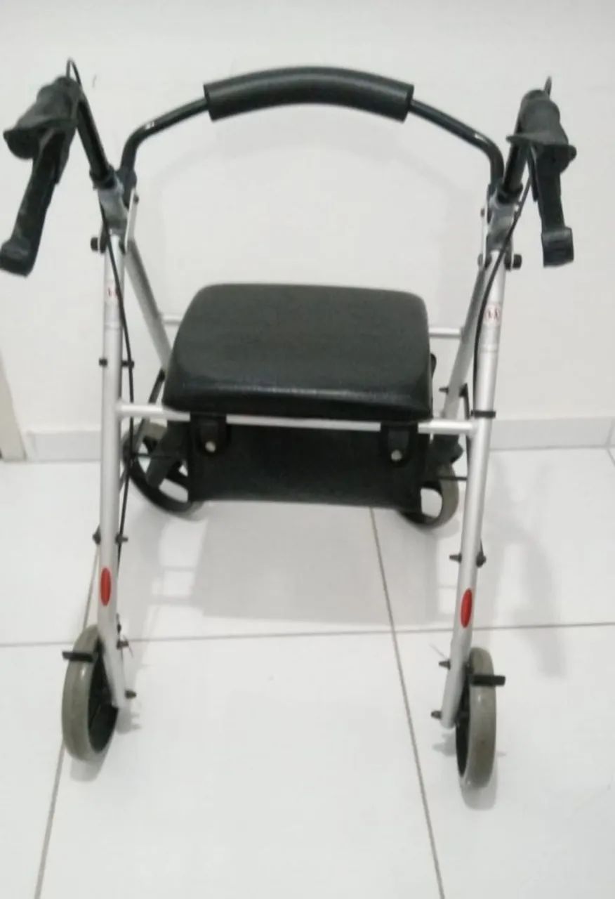 Andador com rodinhas - Foto 2