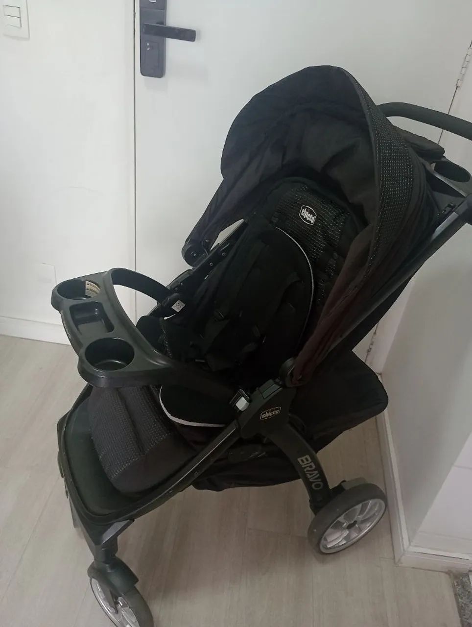 Carrinho de bebê bravo da Chicco  - Foto 2