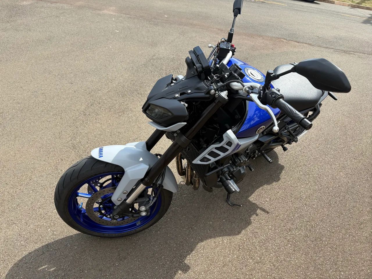 YAMAHA MT 09  - Foto 3