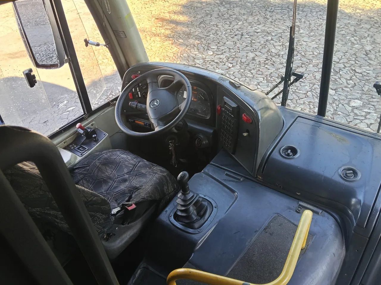 Ônibus Mercedes Ideali 45 Lugares com Ar - Foto 5