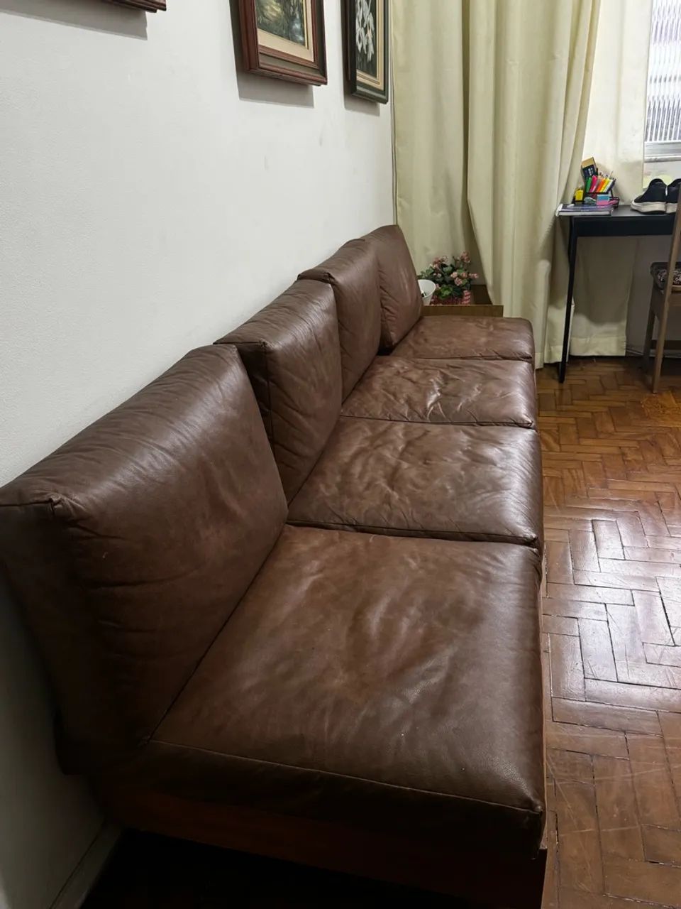 SOFÁ DE COURO  - Foto 4