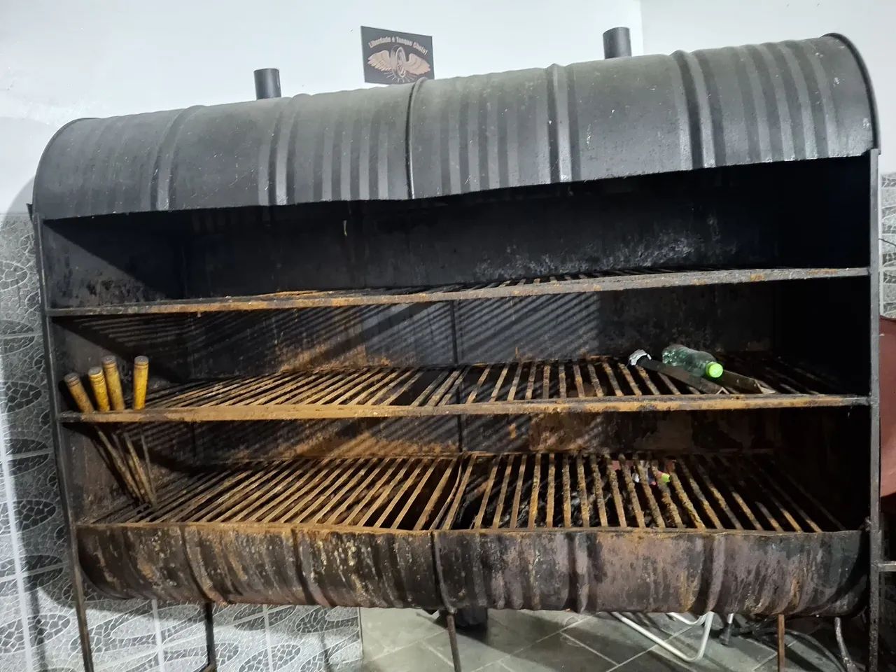 Churrasqueira Grande de Ferro Reforçada - Ideal para Eventos - Foto 4