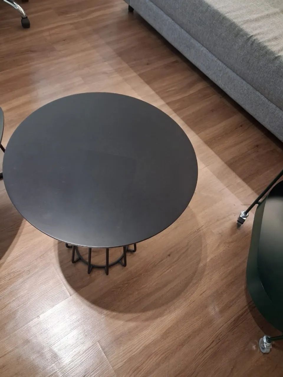 Conjunto de 3 mesas de apoio pretas - Foto 2