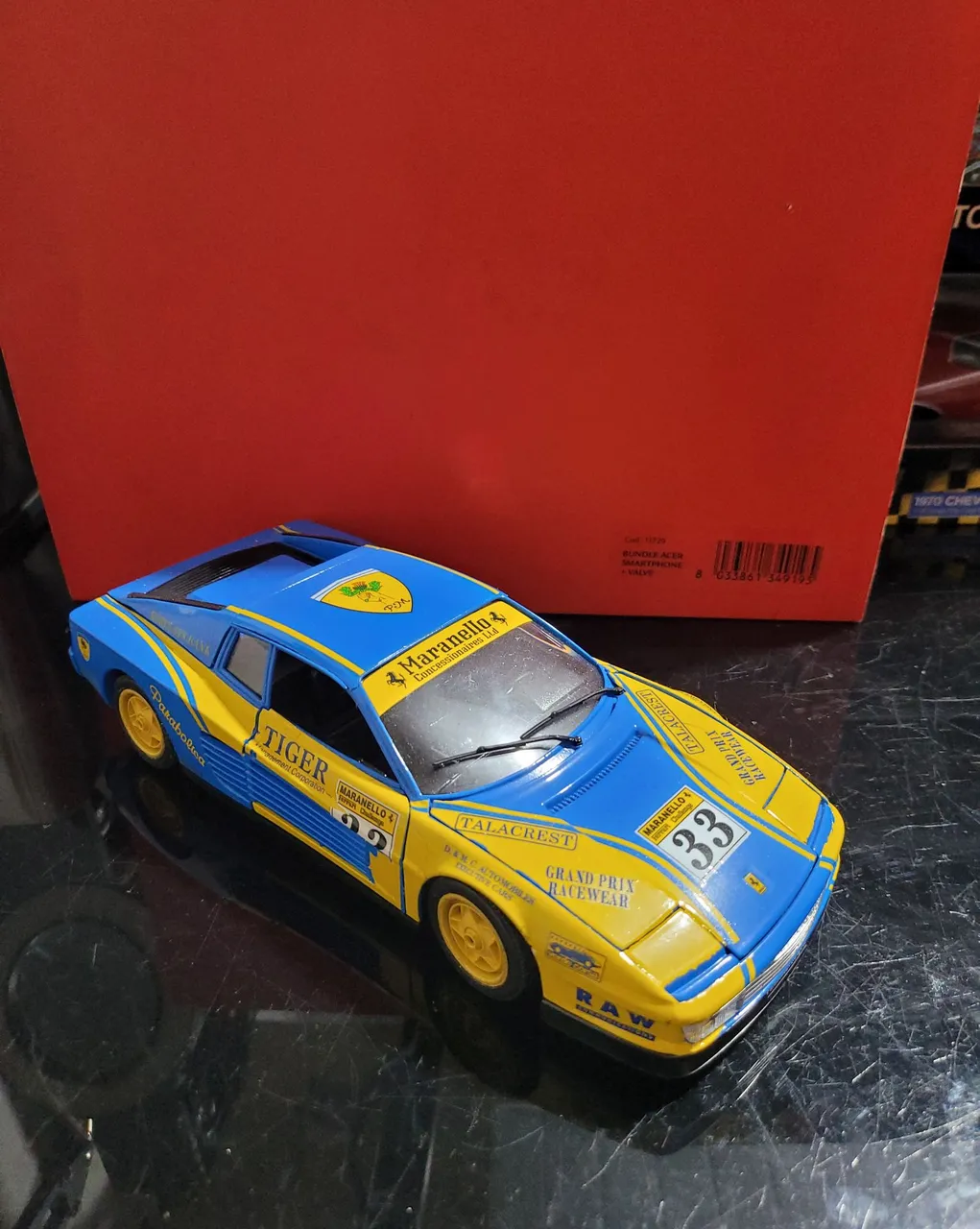 Miniatura 1.18 Ferrari Testarossa amarela Race rara #14 - Hobbies