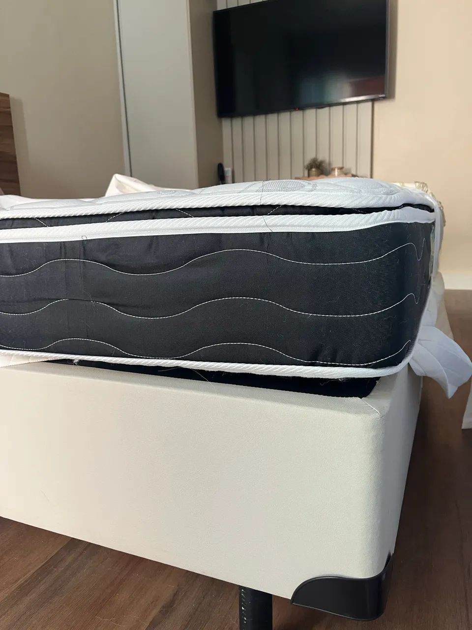 Cama box / semi nova 