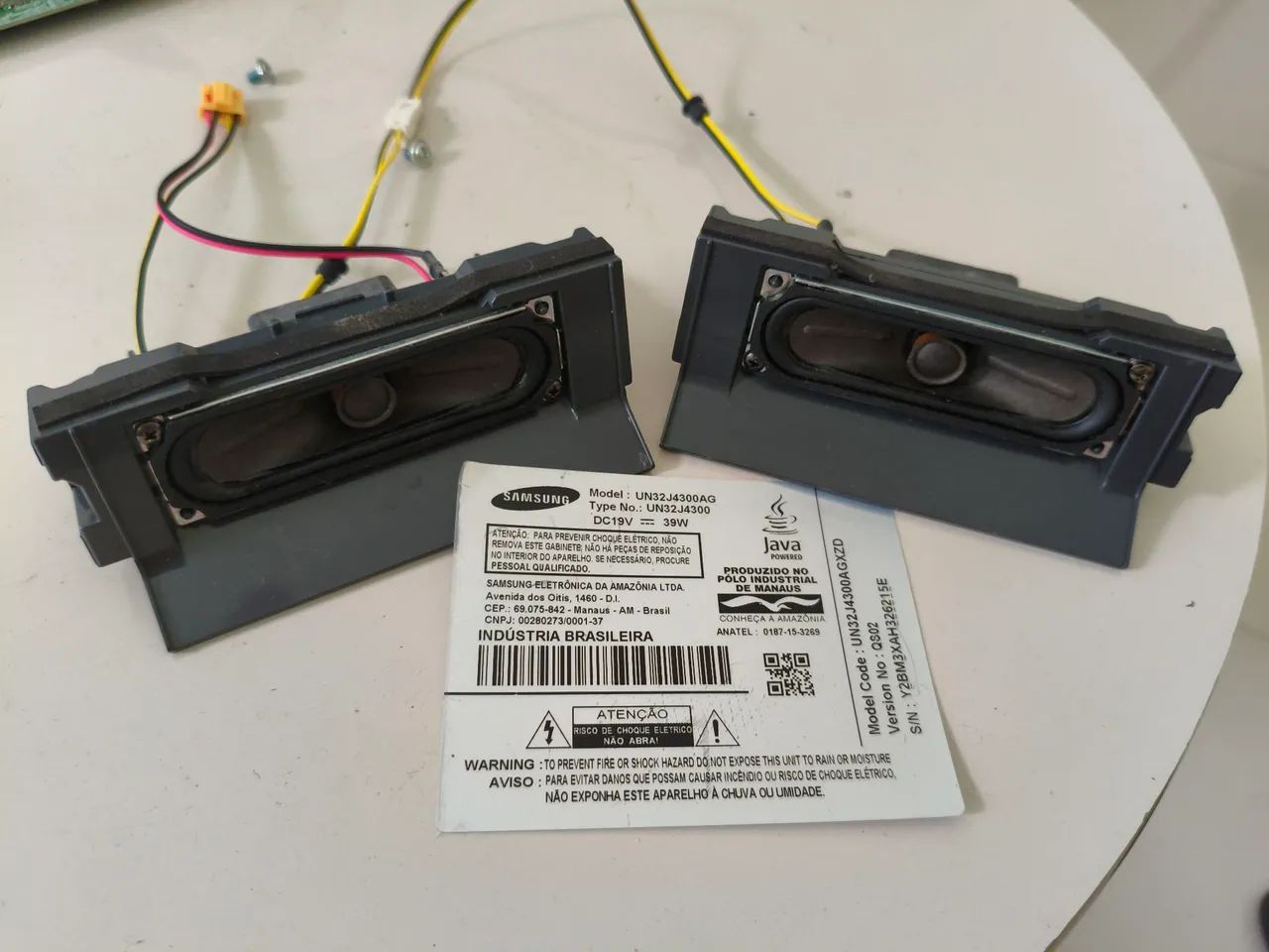 Par falantes tv sansung UN32J4300 original 