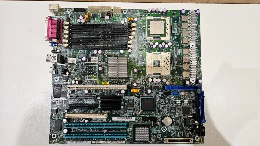 Placa Dell PowerEdge 1800 com Xeon Socket 604