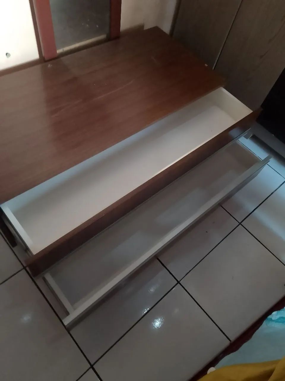 Armarinho de sala - Foto 3