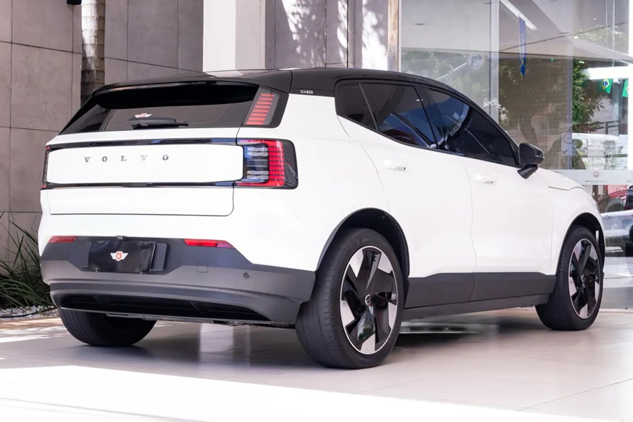 Volvo EX30 E60 Plus (elétrico) 2024 - Foto 3