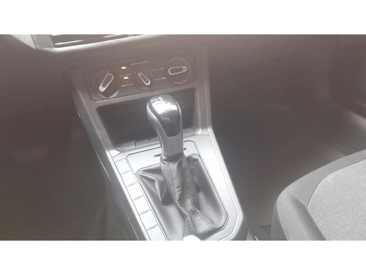 Volkswagen Virtus TSI 1.0 Flex 12V 4p Aut., foto 12 de 16