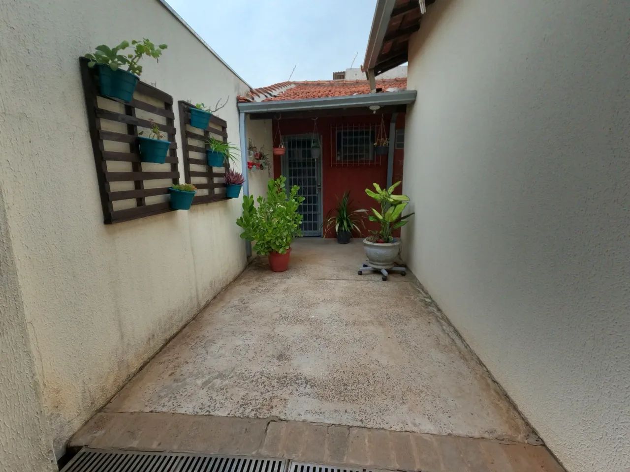 Casa ampla em bairro tranquilo  - Foto 4