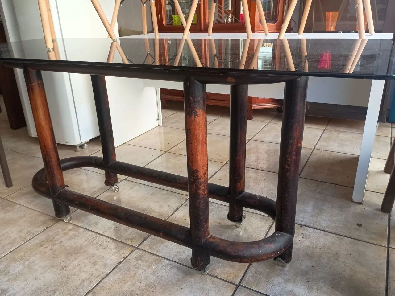 Mesa de ferro com vidro 1,70 x 70 cm - Foto 3