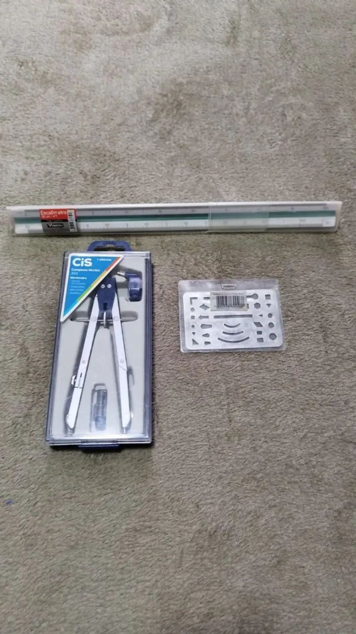 Kit Desenho técnico. Escalímetro,Compasso e template.