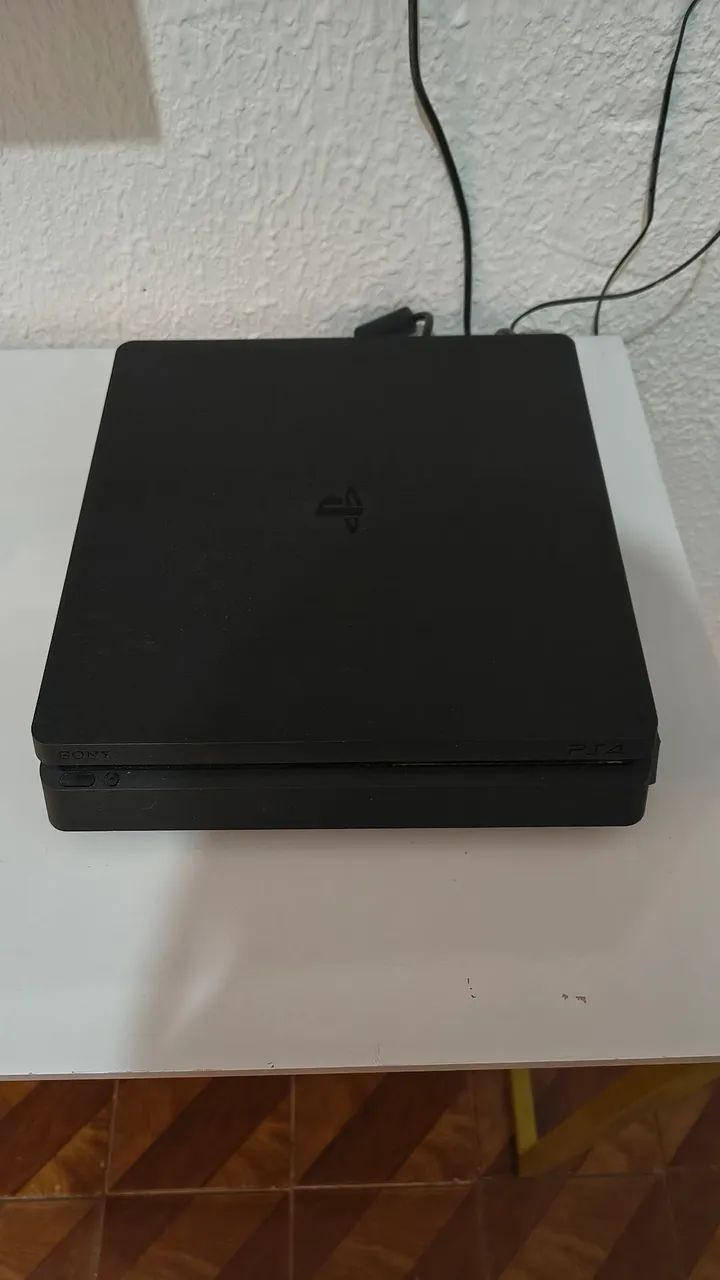 Ps4 slim 1T